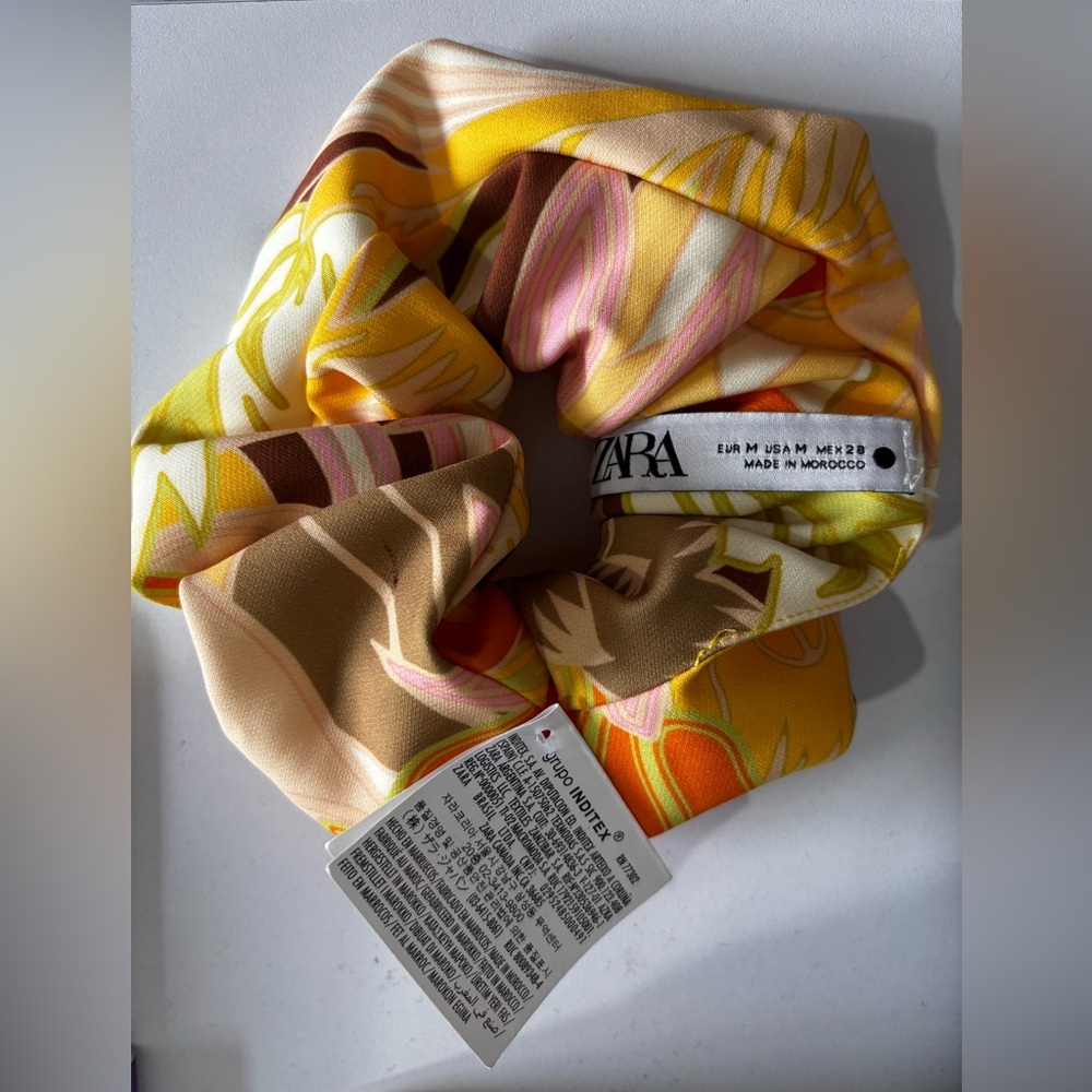 Zara Multicolor Patterned Scrunchie - Picture 3 of 3